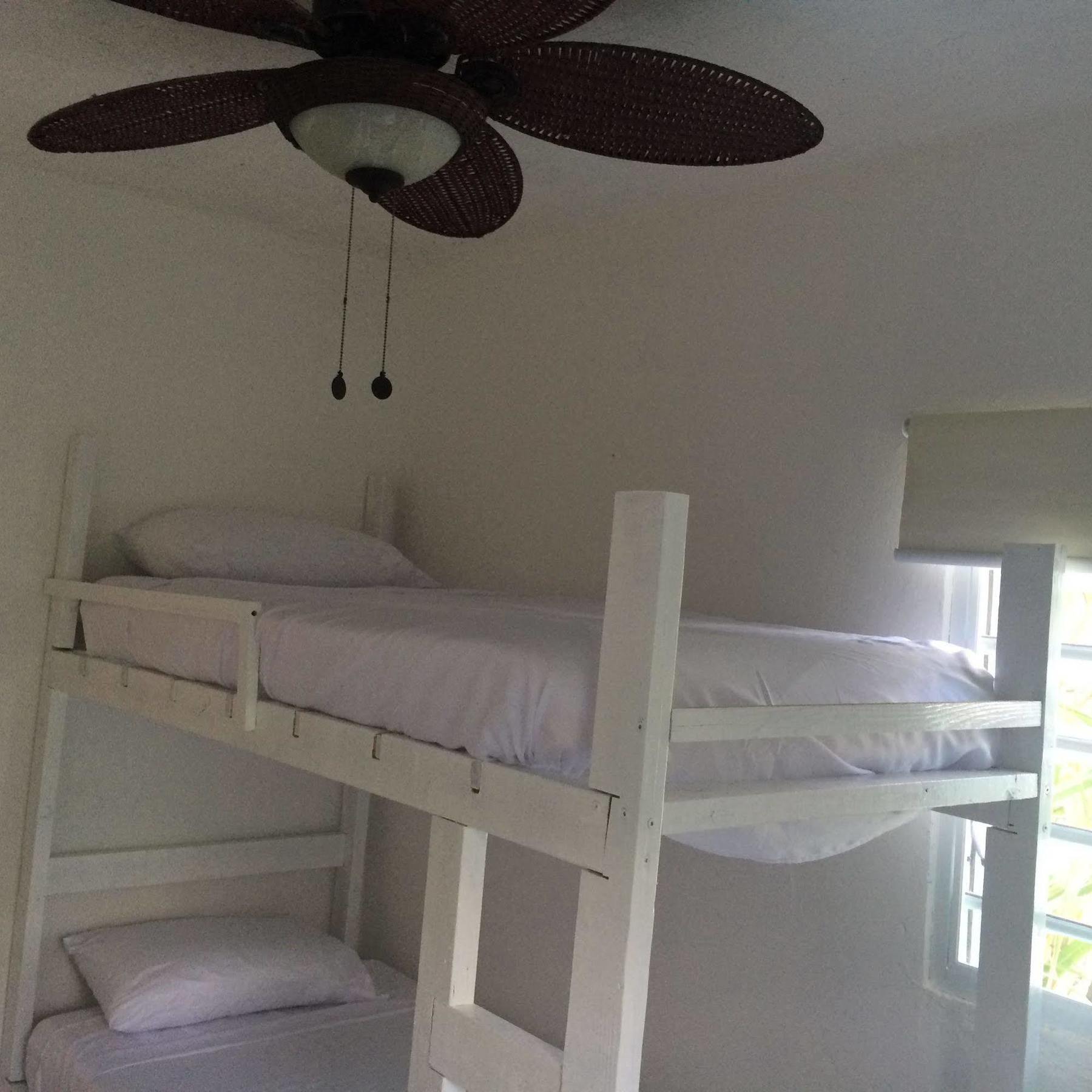 Vicky'S Keys Hostel Upper Prince's Quarter ภายนอก รูปภาพ