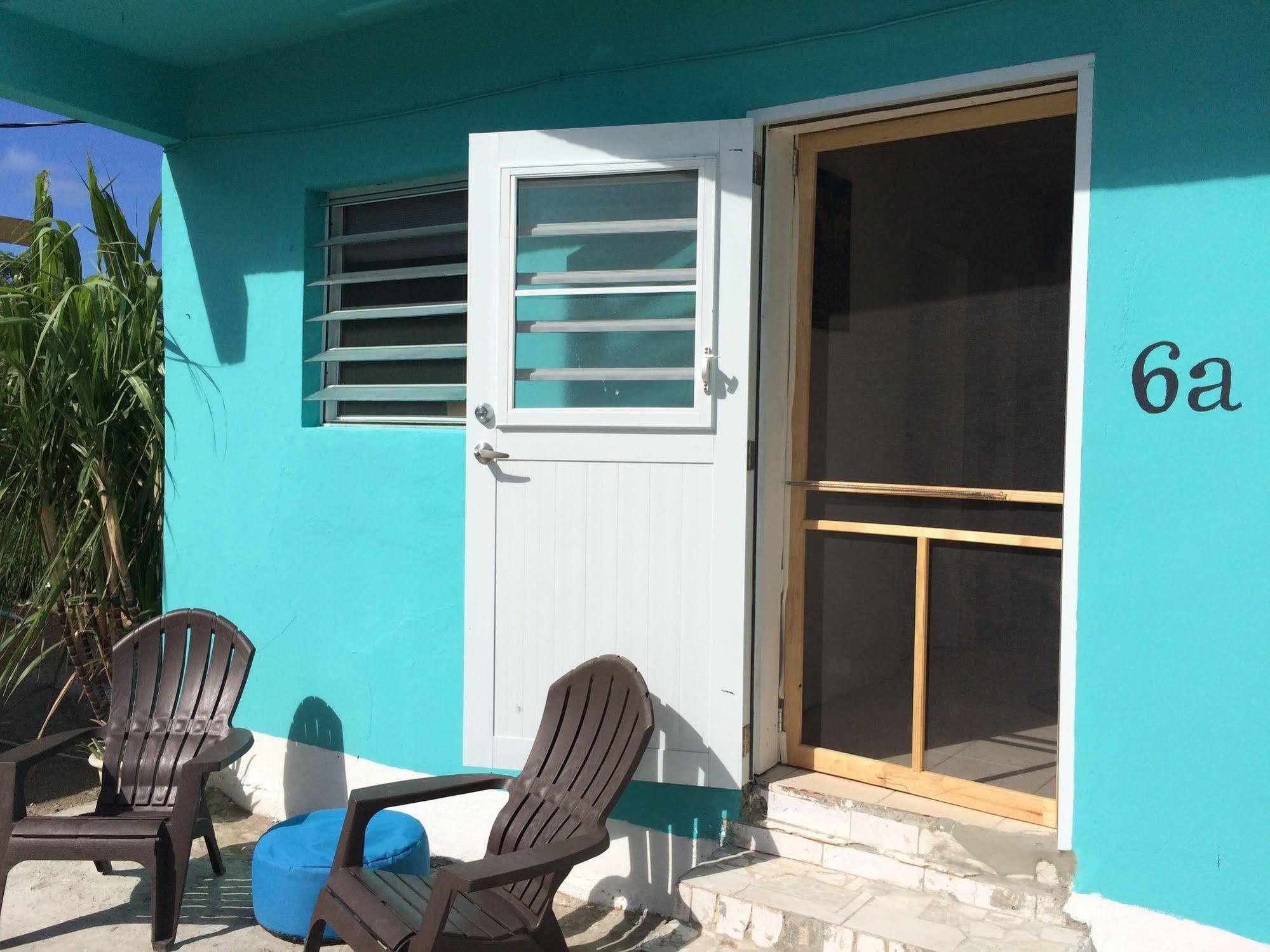 Vicky'S Keys Hostel Upper Prince's Quarter ภายนอก รูปภาพ